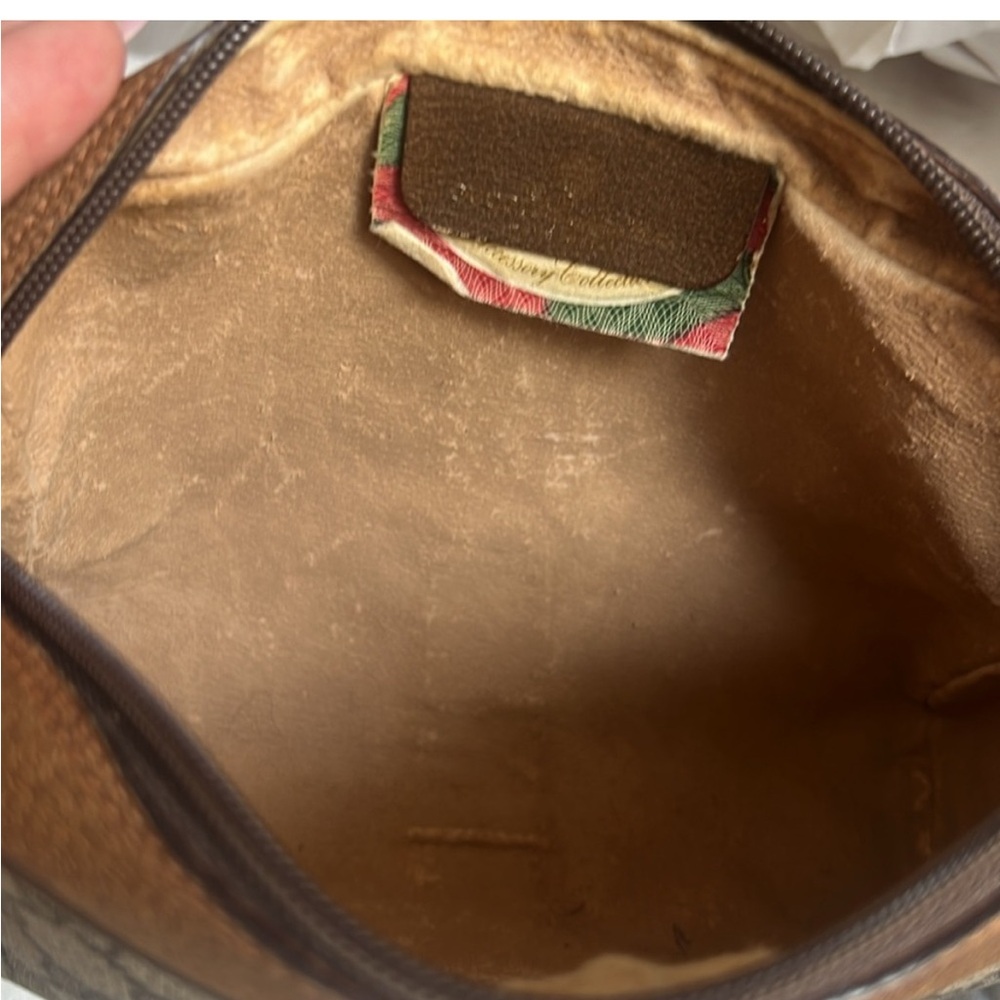Authentic Gucci Pouch - Picture 9 of 10